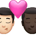 kiss: man, man, light skin tone, dark skin tone para a plataforma Apple