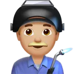man factory worker: medium-light skin tone สำหรับแพลตฟอร์ม Apple