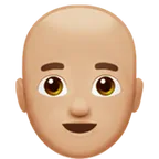 man: medium-light skin tone, bald para a plataforma Apple