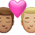Apple platformu için kiss: man, man, medium skin tone, medium-light skin tone