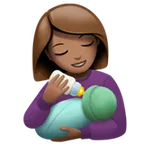 woman feeding baby: medium skin tone pentru platforma Apple