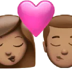 kiss: woman, man, medium skin tone voor Apple platform