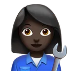 woman mechanic: dark skin tone til Apple platform