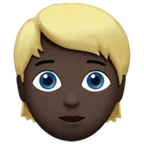 person: dark skin tone, blond hair per la piattaforma Apple