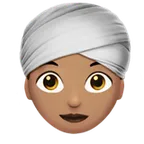 woman wearing turban: medium skin tone สำหรับแพลตฟอร์ม Apple
