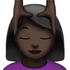 woman getting massage: dark skin tone für Apple Plattform