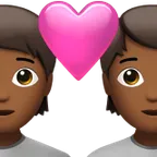 couple with heart: medium-dark skin tone per la piattaforma Apple