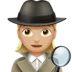 Appleプラットフォームのwoman detective: medium-light skin tone