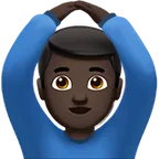 man gesturing OK: dark skin tone til Apple platform