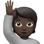 Apple dla platformy person raising hand: dark skin tone