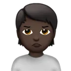 person pouting: dark skin tone untuk platform Apple