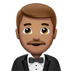 man in tuxedo: medium skin tone pentru platforma Apple