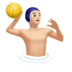 man playing water polo: light skin tone per la piattaforma Apple