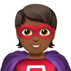 superhero: medium-dark skin tone untuk platform Apple