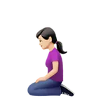Apple platformu için woman kneeling: light skin tone