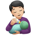 person feeding baby: light skin tone untuk platform Apple