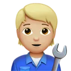 mechanic: medium-light skin tone til Apple platform