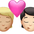 kiss: person, person, medium-light skin tone, light skin tone لمنصة Apple