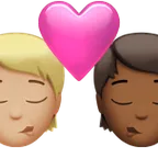 kiss: person, person, medium-light skin tone, medium-dark skin tone สำหรับแพลตฟอร์ม Apple