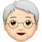 older person: light skin tone untuk platform Apple