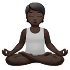 person in lotus position: dark skin tone สำหรับแพลตฟอร์ม Apple