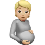 pregnant person: medium-light skin tone untuk platform Apple