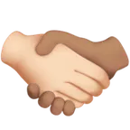 handshake: light skin tone, medium skin tone per la piattaforma Apple