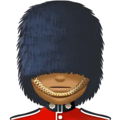 man guard: medium-dark skin tone voor Facebook platform