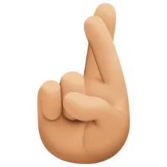 crossed fingers: medium-light skin tone per la piattaforma Facebook