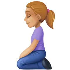 woman kneeling: medium-light skin tone til Facebook platform