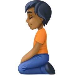 person kneeling: medium-dark skin tone pentru platforma Facebook