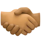 handshake: medium skin tone, medium-dark skin tone per la piattaforma Facebook