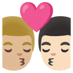 kiss: man, man, medium-light skin tone, light skin tone สำหรับแพลตฟอร์ม Google