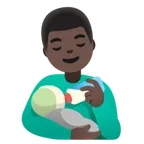 man feeding baby: dark skin tone สำหรับแพลตฟอร์ม Google