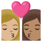 Google প্ল্যাটফর্মে জন্য kiss: woman, woman, medium-light skin tone, medium skin tone