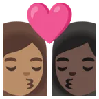 kiss: woman, woman, medium skin tone, dark skin tone สำหรับแพลตฟอร์ม Google
