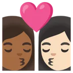 kiss: woman, woman, medium-dark skin tone, light skin tone para a plataforma Google
