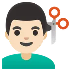Google platformu için man getting haircut: light skin tone