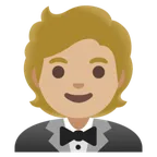 person in tuxedo: medium-light skin tone per la piattaforma Google