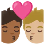 kiss: person, person, medium-dark skin tone, medium-light skin tone สำหรับแพลตฟอร์ม Google