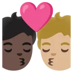 kiss: person, person, dark skin tone, medium-light skin tone עבור פלטפורמת Google