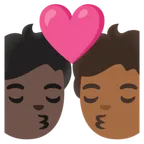 Google platformu için kiss: person, person, dark skin tone, medium-dark skin tone