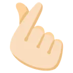 hand with index finger and thumb crossed: light skin tone per la piattaforma Google