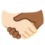 handshake: light skin tone, medium-dark skin tone untuk platform Google