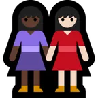 Microsoft dla platformy women holding hands: dark skin tone, light skin tone
