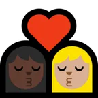 kiss: woman, woman, dark skin tone, medium-light skin tone untuk platform Microsoft