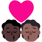 Microsoft platformu için kiss: person, person, dark skin tone, medium-dark skin tone