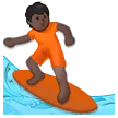 person surfing: dark skin tone สำหรับแพลตฟอร์ม Samsung