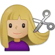 Samsungプラットフォームのwoman getting haircut: medium-light skin tone