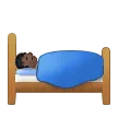 person in bed: dark skin tone สำหรับแพลตฟอร์ม Samsung
